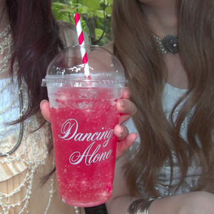 欧美人妖女女做爱视频
